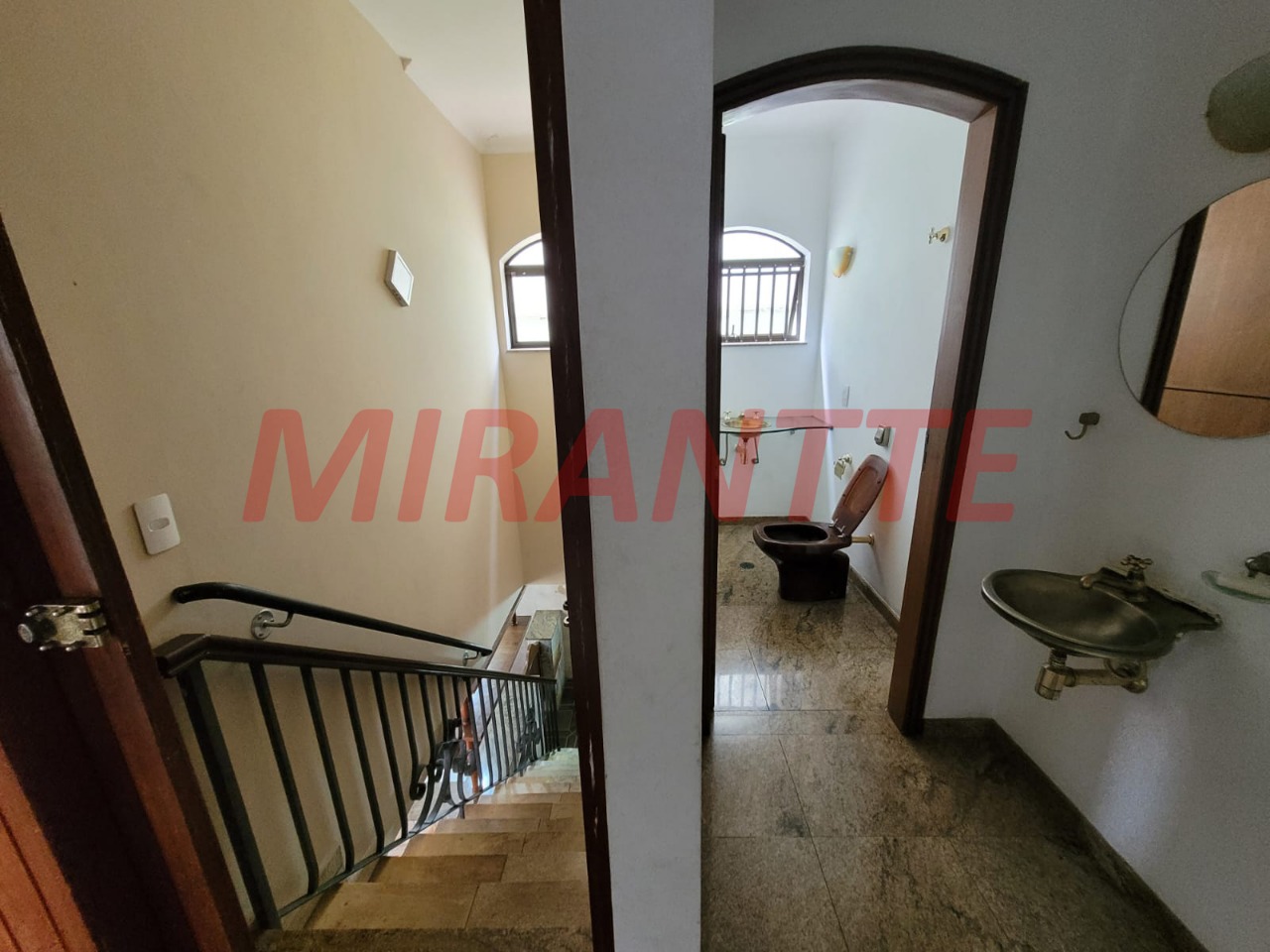 Sobrado de 468m² com 4 quartos em Jardim São Bento