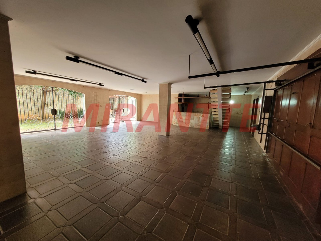 Sobrado de 468m² com 4 quartos em Jardim São Bento