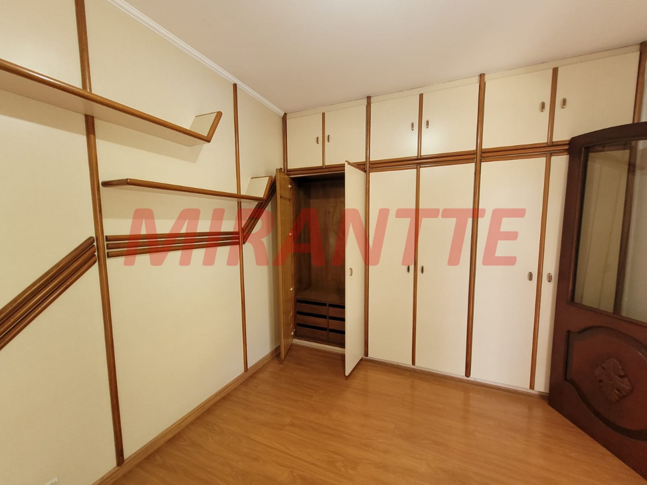 Sobrado de 468m² com 4 quartos em Jardim São Bento