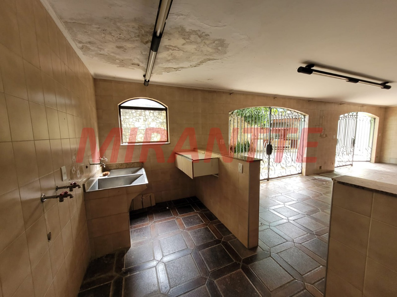 Sobrado de 468m² com 4 quartos em Jardim São Bento