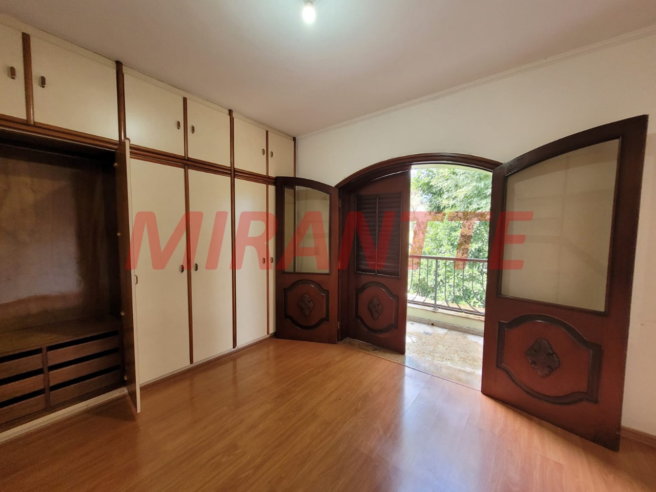 Sobrado de 468m² com 4 quartos em Jardim São Bento
