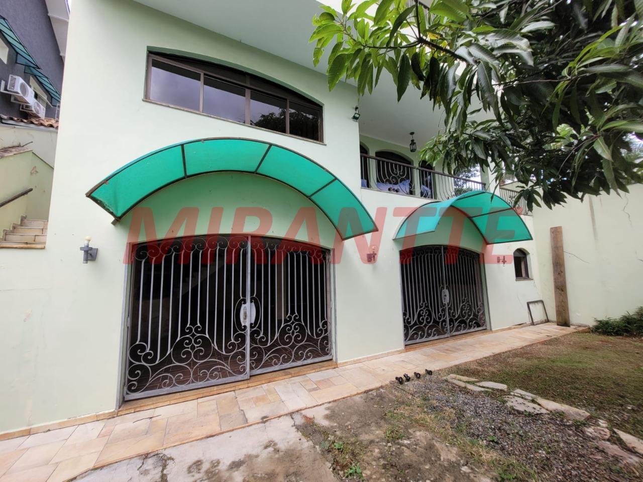 Sobrado de 468m² com 4 quartos em Jardim São Bento