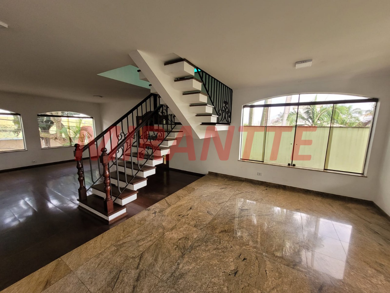 Sobrado de 468m² com 4 quartos em Jardim São Bento