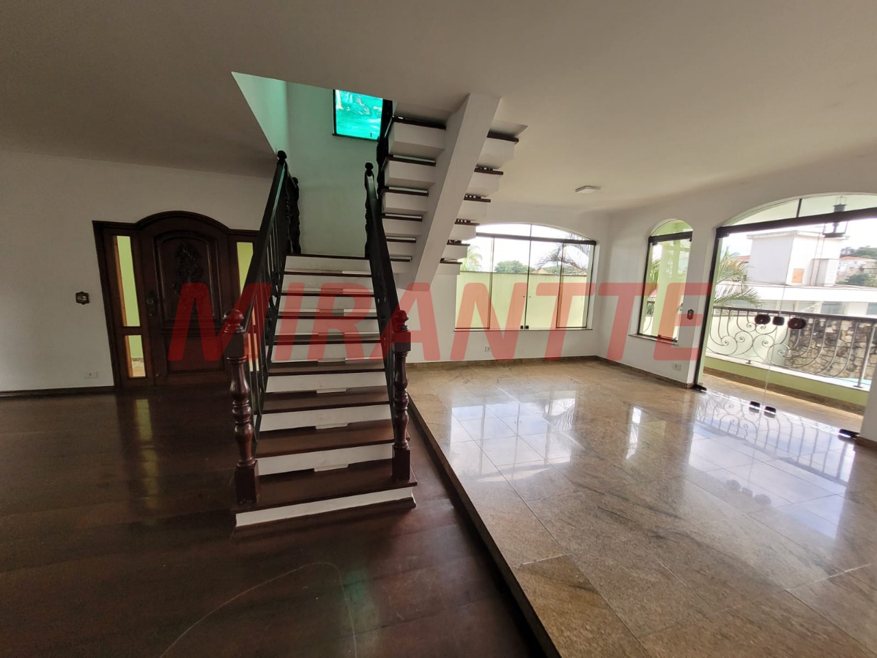 Sobrado de 468m² com 4 quartos em Jardim São Bento