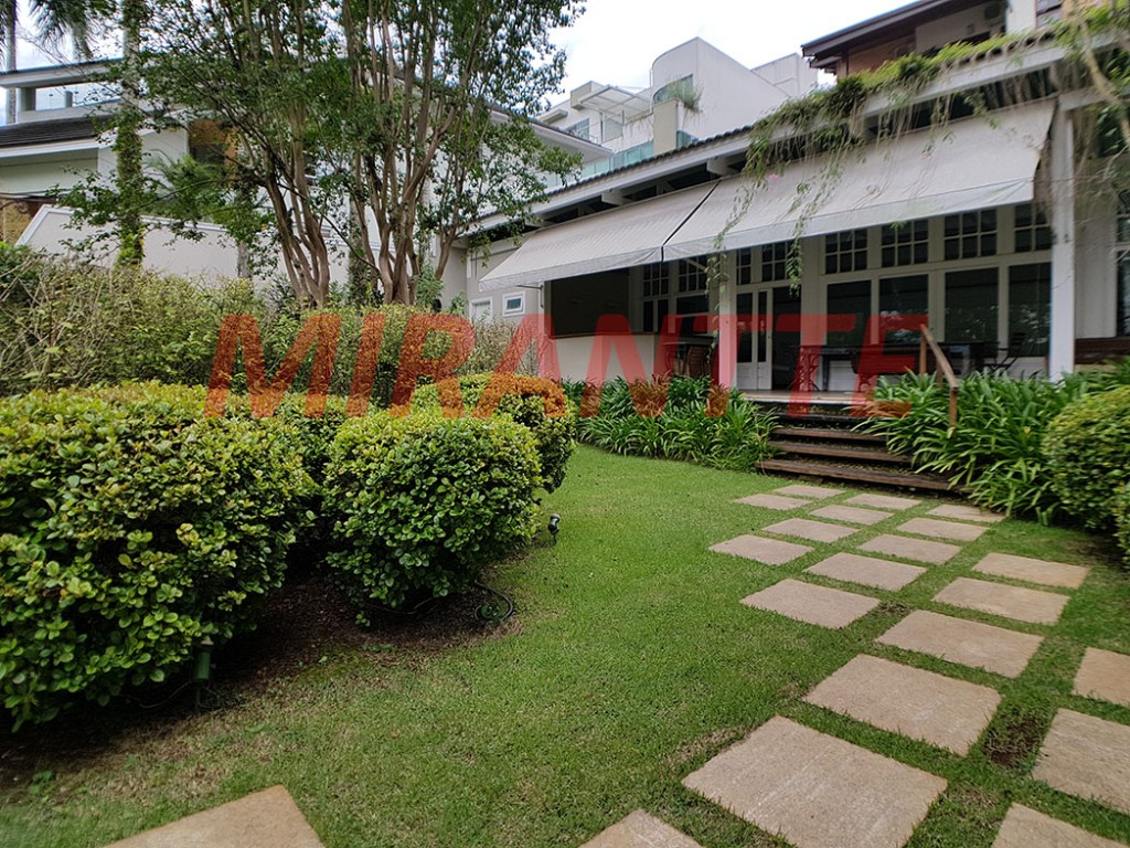 Cond. fechado de 350m² com 3 quartos em Jardim França