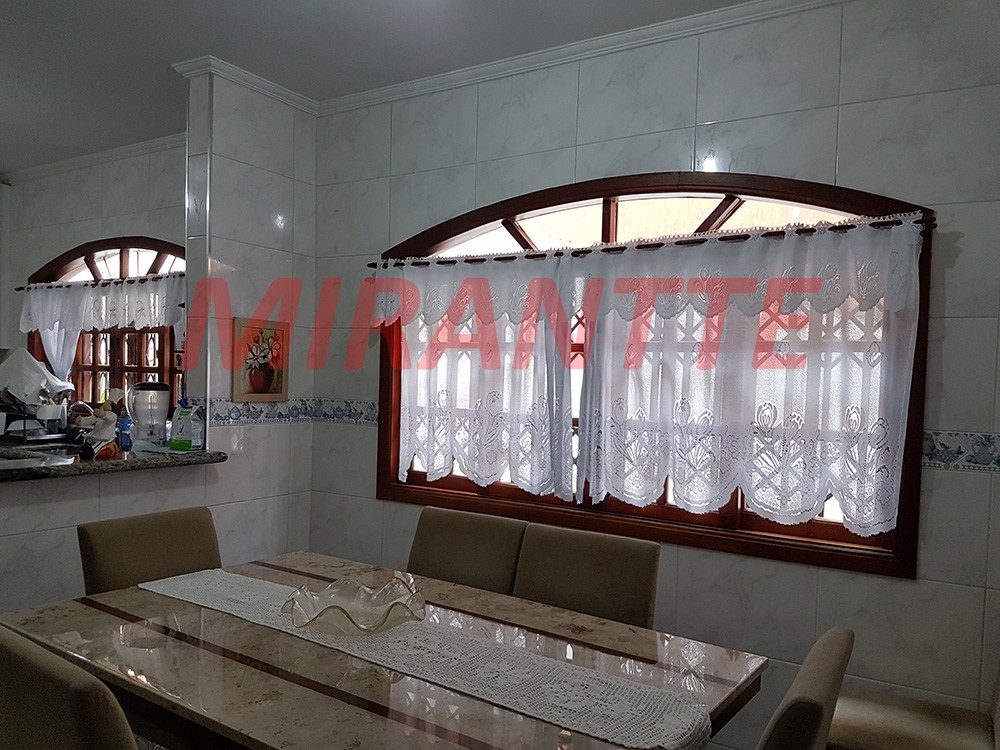 Sobrado de 210m² com 3 quartos em Parada Inglesa
