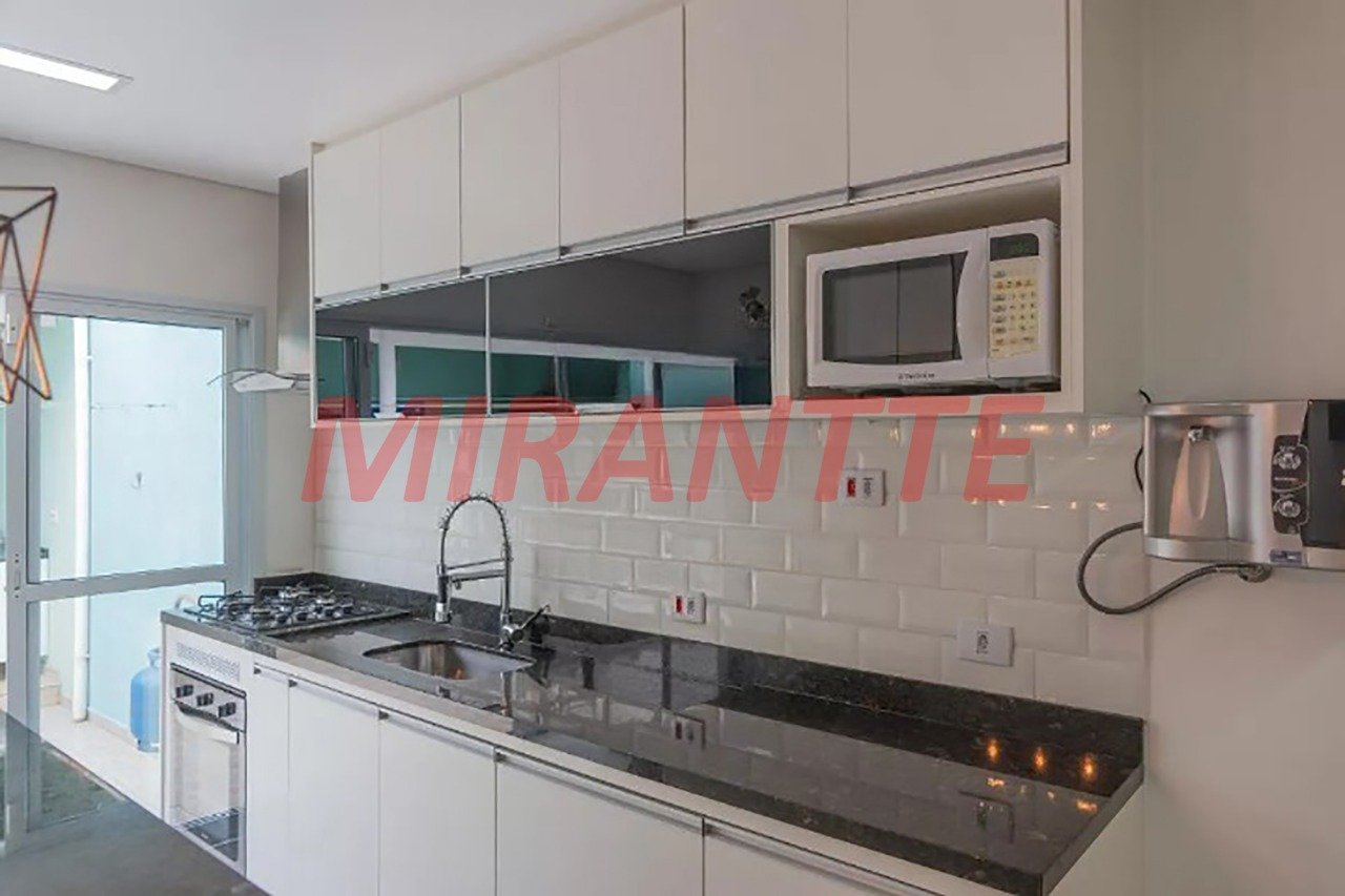 Sobrado de 230m² com 3 quartos em Vila Ester