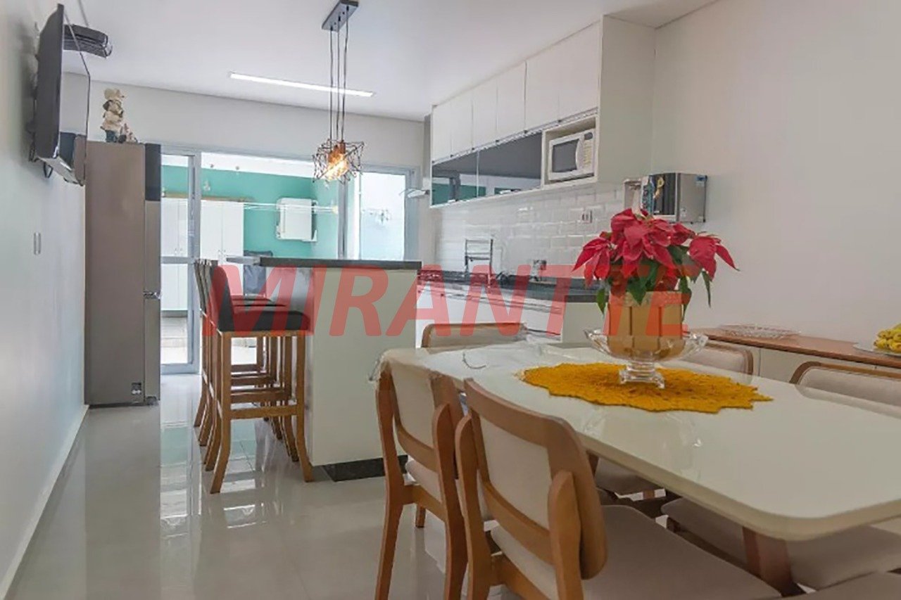 Sobrado de 230m² com 3 quartos em Vila Ester