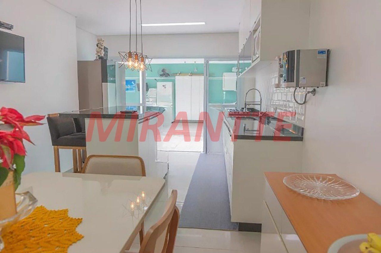 Sobrado de 230m² com 3 quartos em Vila Ester