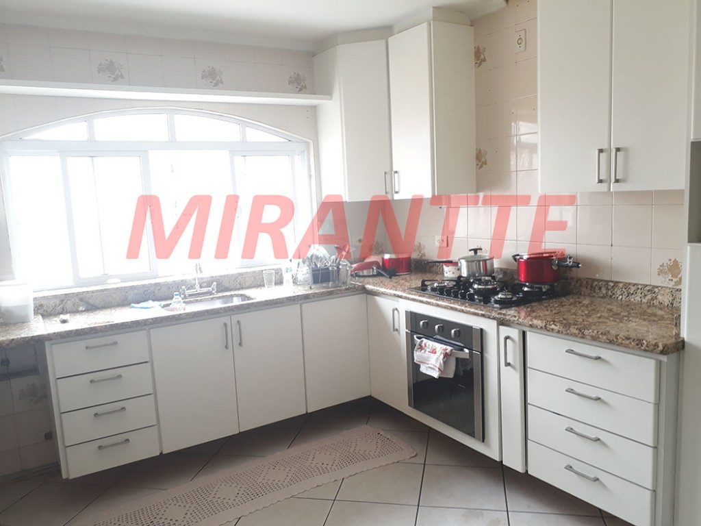 Sobrado de 250m² com 3 quartos em Parada Inglesa