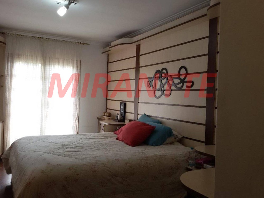 Sobrado de 258m² com 4 quartos em Jordanopolis