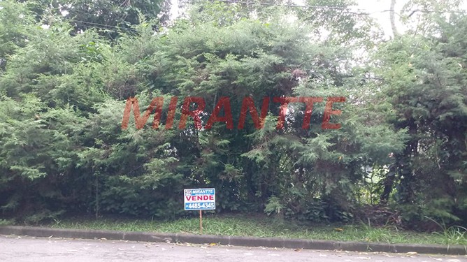 Terreno de 1700m² em Serra Da Cantareira