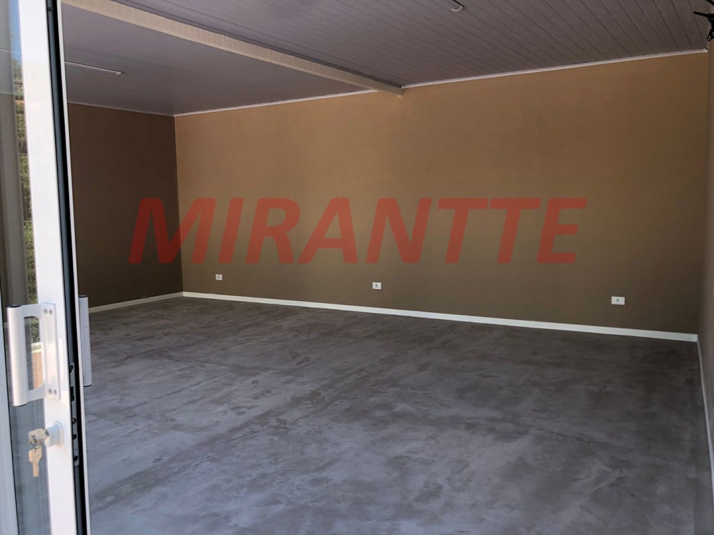 Sobrado de 750m² com 5 quartos em Serra Da Cantareira