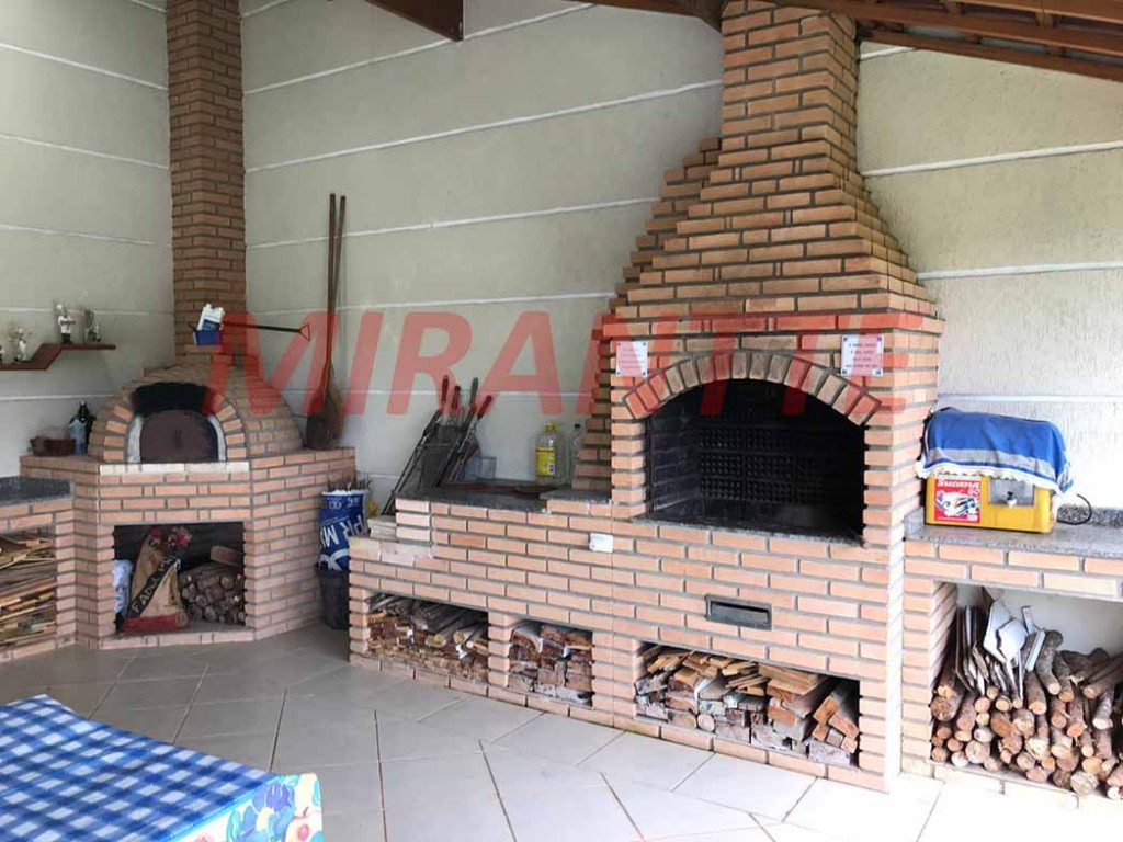 Sobrado de 750m² com 5 quartos em Serra Da Cantareira