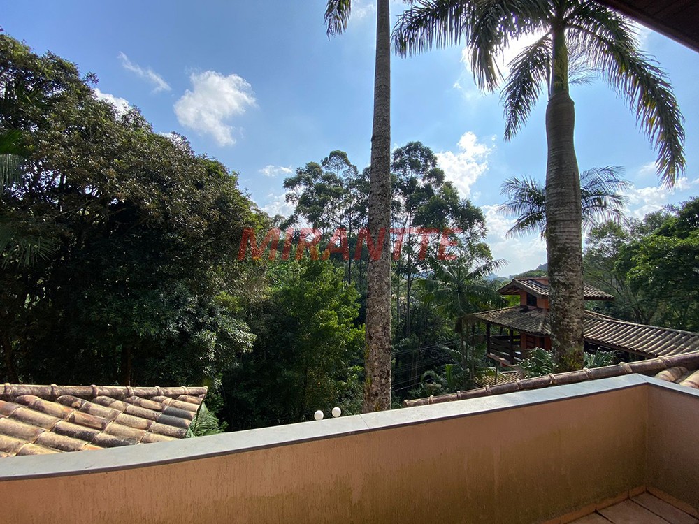Sobrado de 680m² com 4 quartos em Serra da Cantareira