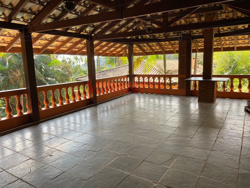 Sobrado de 680m² com 4 quartos em Serra da Cantareira