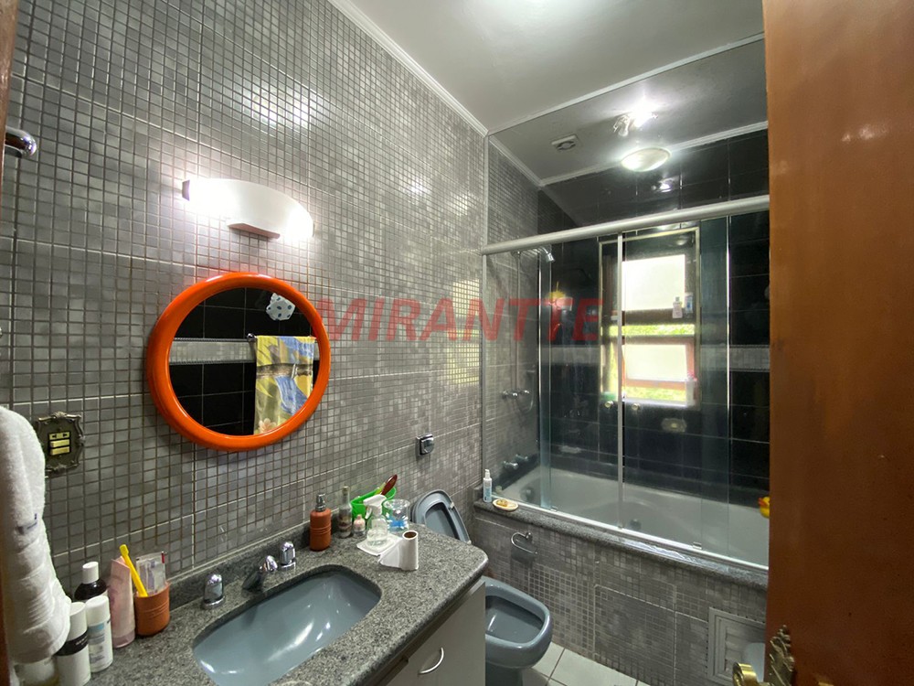 Sobrado de 680m² com 4 quartos em Serra da Cantareira