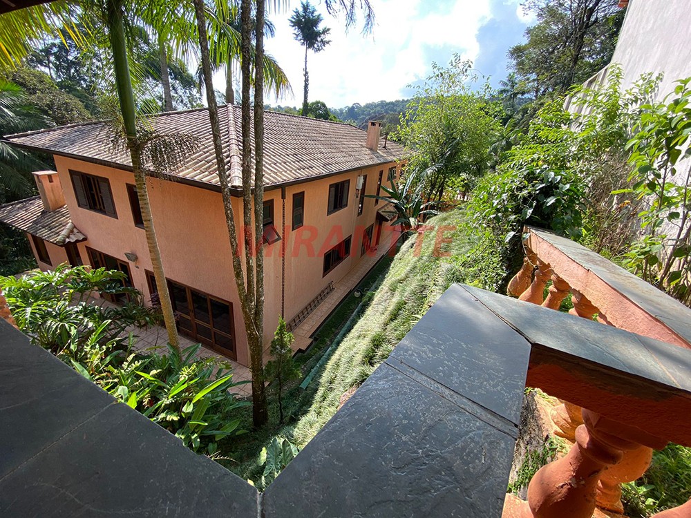 Sobrado de 680m² com 4 quartos em Serra da Cantareira