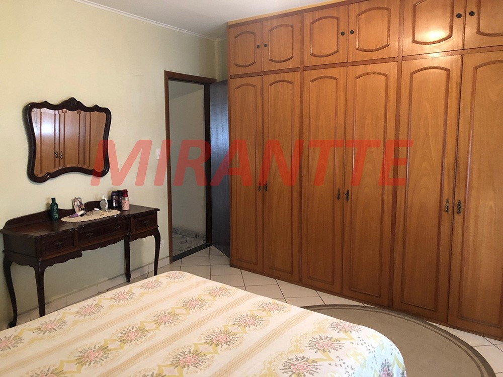 Sobrado de 97m² com 3 quartos em Água Fria