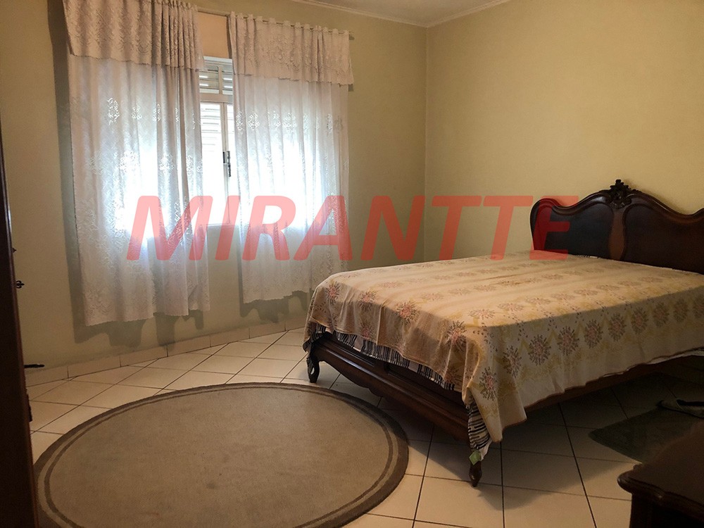 Sobrado de 97m² com 3 quartos em Água Fria