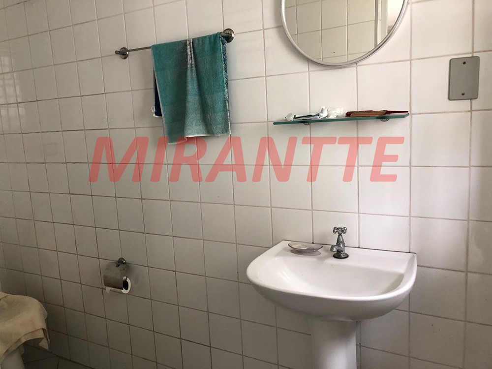 Sobrado de 97m² com 3 quartos em Água Fria