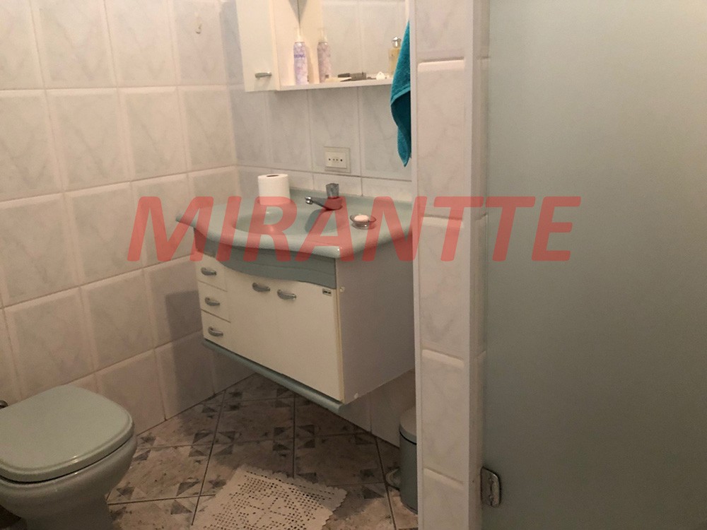 Sobrado de 97m² com 3 quartos em Água Fria