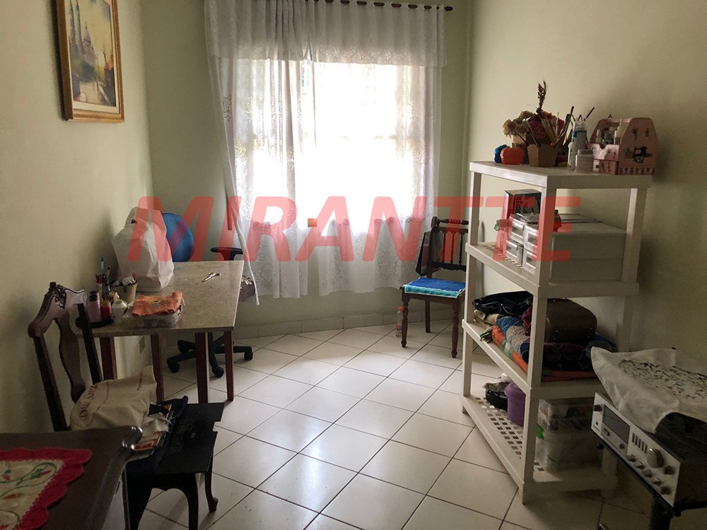 Sobrado de 97m² com 3 quartos em Água Fria