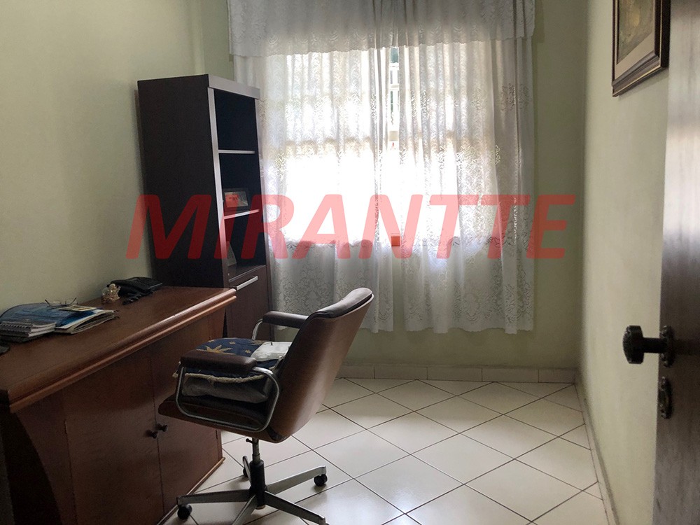 Sobrado de 97m² com 3 quartos em Água Fria