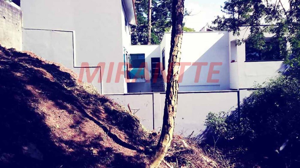 Terreno de 697m² em Serra Da Cantareira