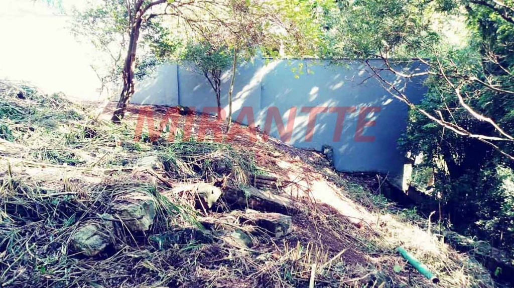 Terreno de 697m² em Serra Da Cantareira