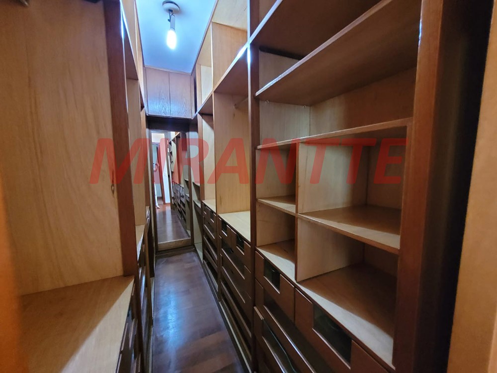 Sobrado de 382m² com 4 quartos em Jardim Virginia Bianca