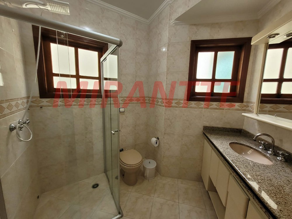 Sobrado de 382m² com 4 quartos em Jardim Virginia Bianca
