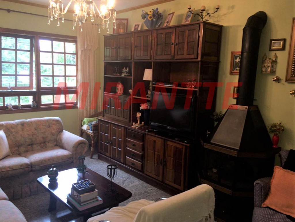Sobrado de 130m² com 3 quartos em Horto Florestal