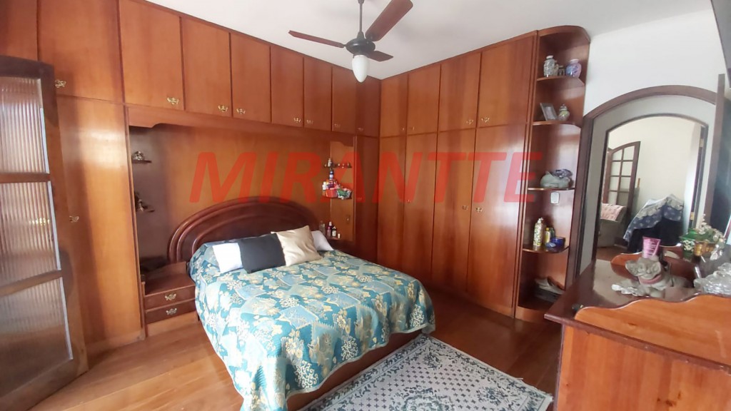 Sobrado de 260m² com 3 quartos em Limão