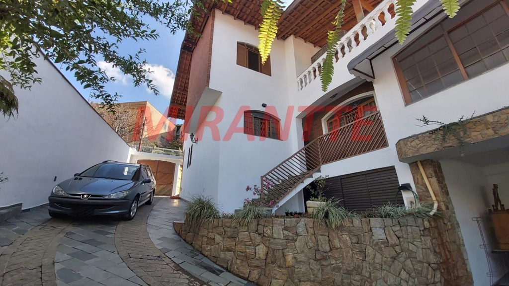 Sobrado de 260m² com 3 quartos em Limão