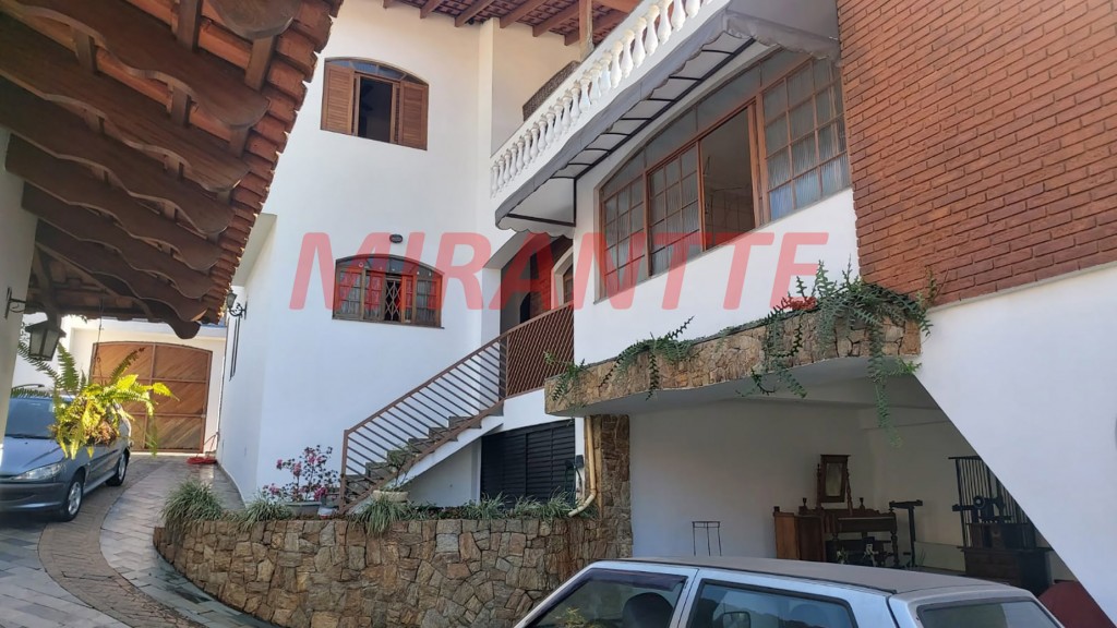 Sobrado de 260m² com 3 quartos em Limão