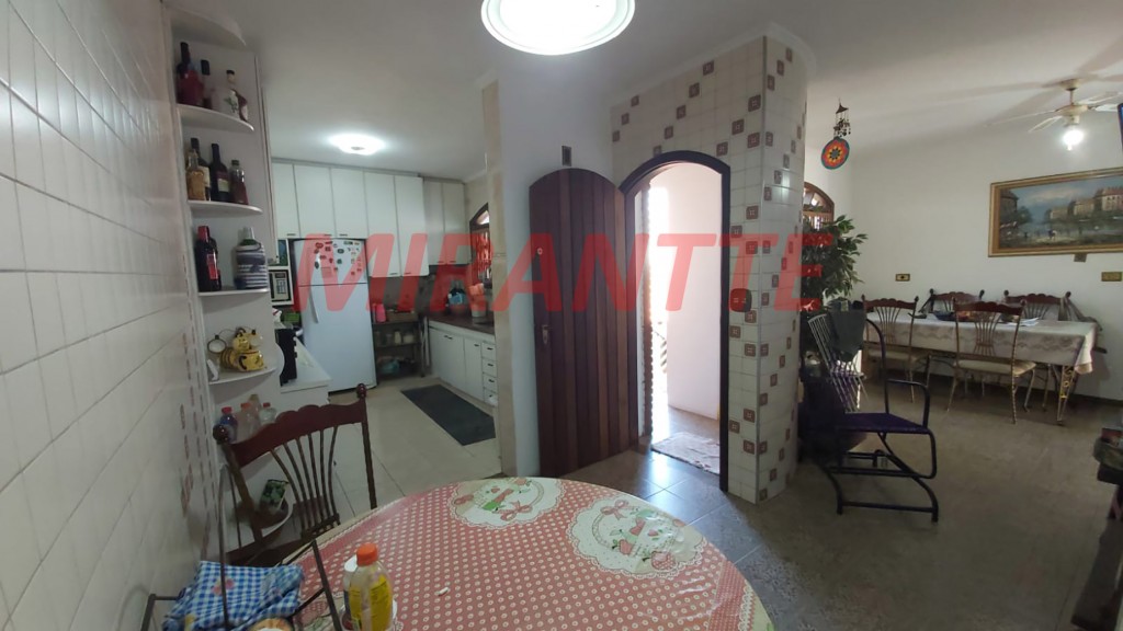Sobrado de 260m² com 3 quartos em Limão