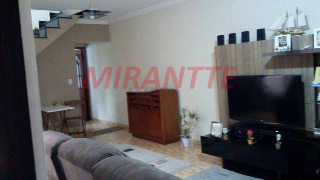 Sobrado com 3 quartos em Jardim Popular