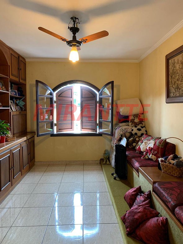 Sobrado de 220m² com 4 quartos em Palmas Do Tremembé