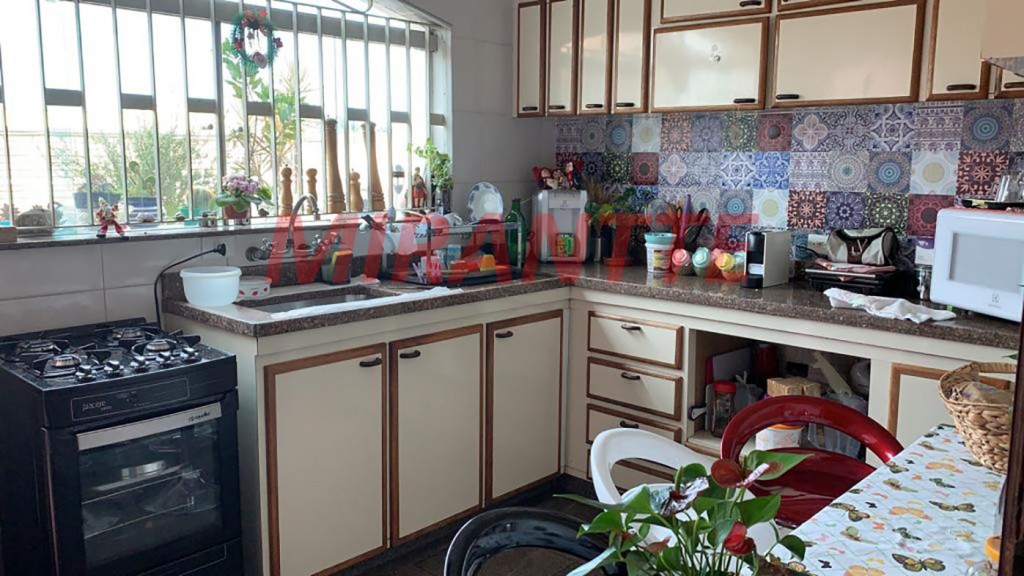 Sobrado de 220m² com 4 quartos em Palmas Do Tremembé