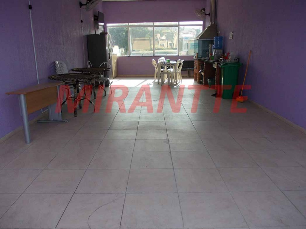 Comercial de 150m² em Água Fria