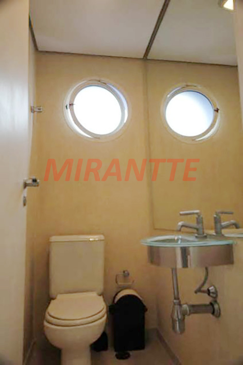Apartamento de 65m² com 2 quartos em Moema