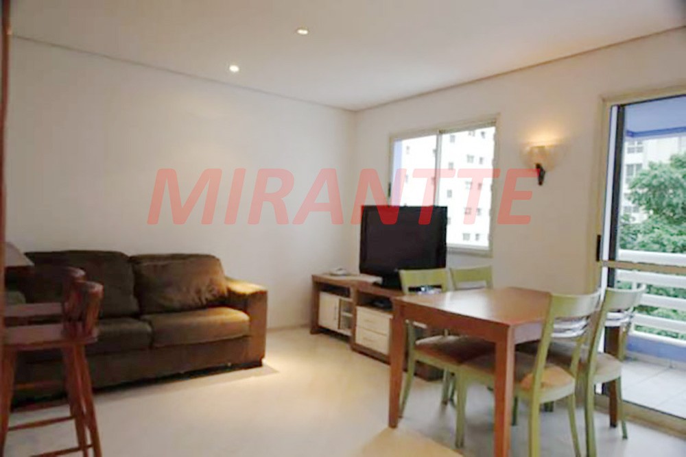 Apartamento de 65m² com 2 quartos em Moema