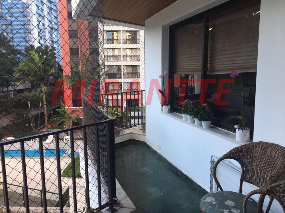Apartamento de 150m² com 4 quartos em Morumbi
