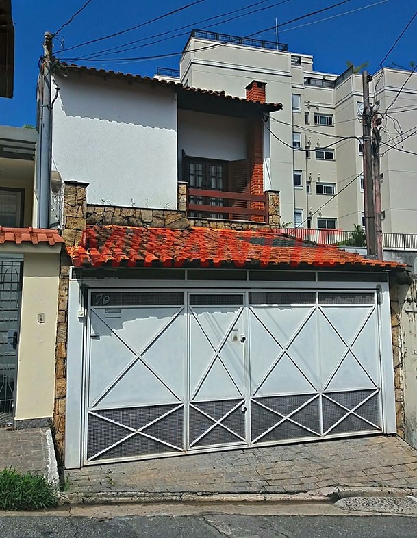 Sobrado de 135m² com 3 quartos em Tremembe