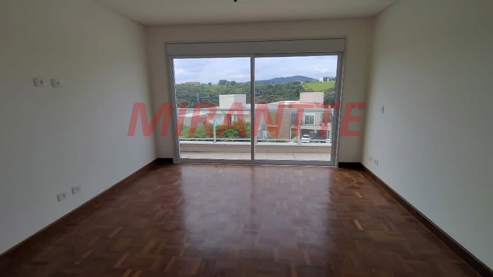 Sobrado de 430m² com 4 quartos em Alphaville