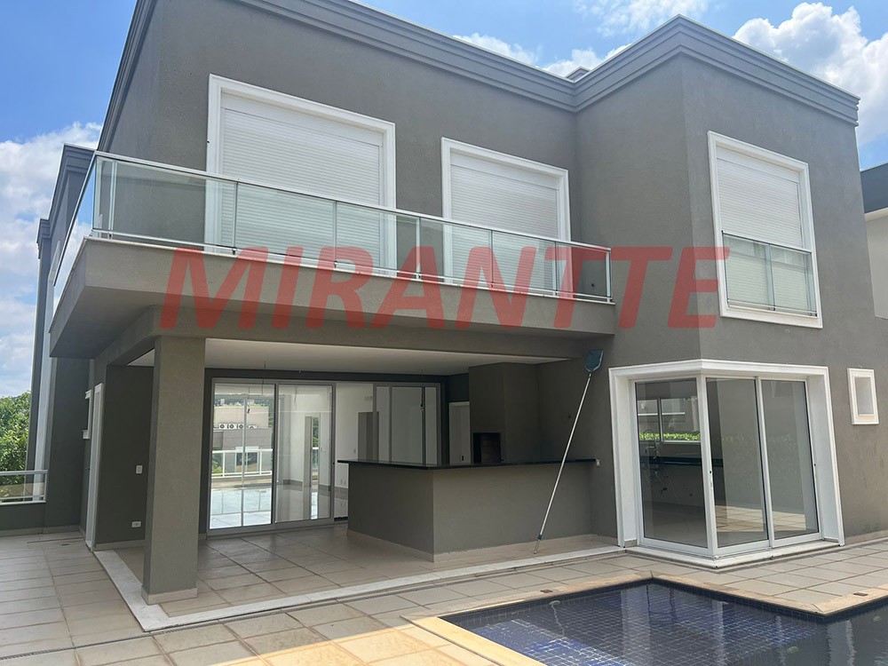 Sobrado de 430m² com 4 quartos em Alphaville