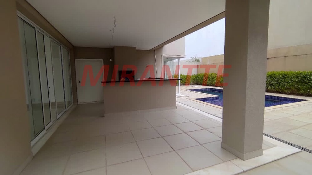 Sobrado de 430m² com 4 quartos em Alphaville