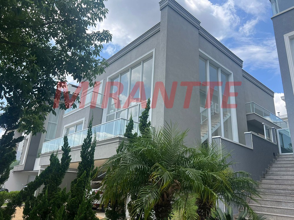 Sobrado de 430m² com 4 quartos em Alphaville