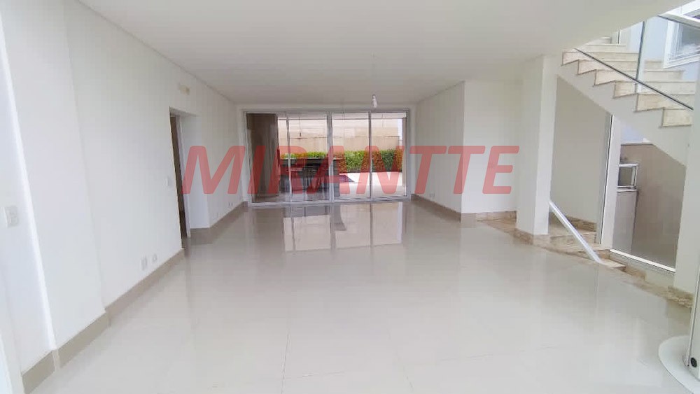 Sobrado de 430m² com 4 quartos em Alphaville